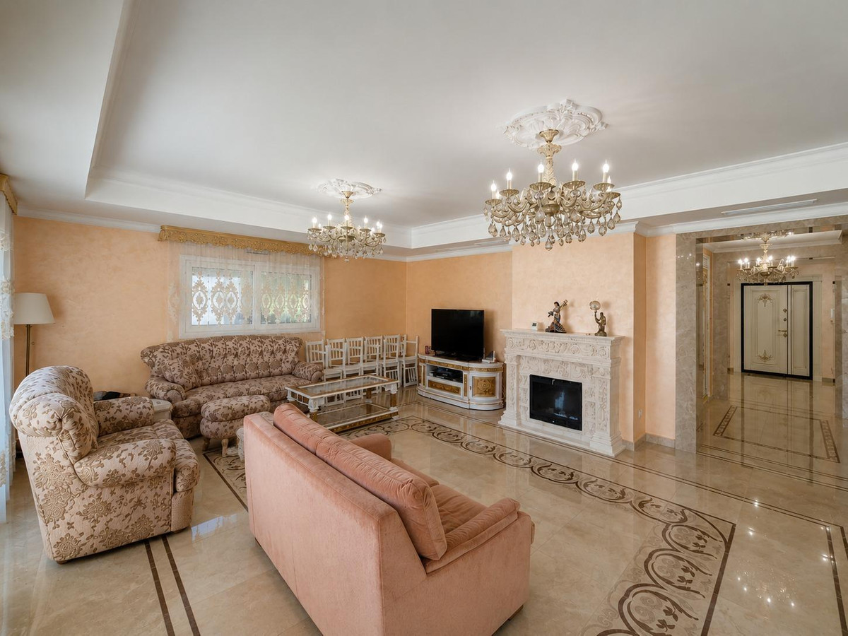 12 Bed Townhouse for sale in Cabo Roig Costa Blanca, Alicante, Spain