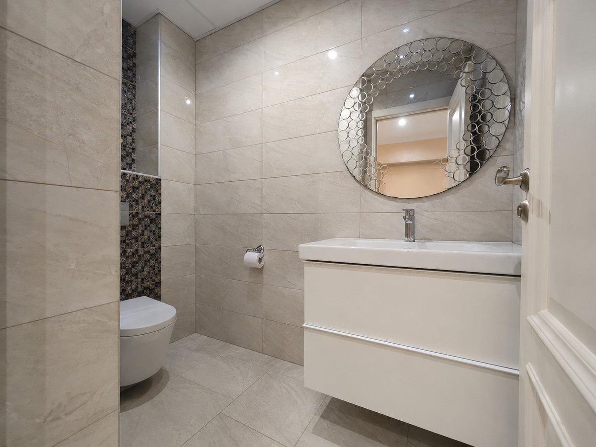 12 Bed Townhouse for sale in Cabo Roig Costa Blanca, Alicante, Spain