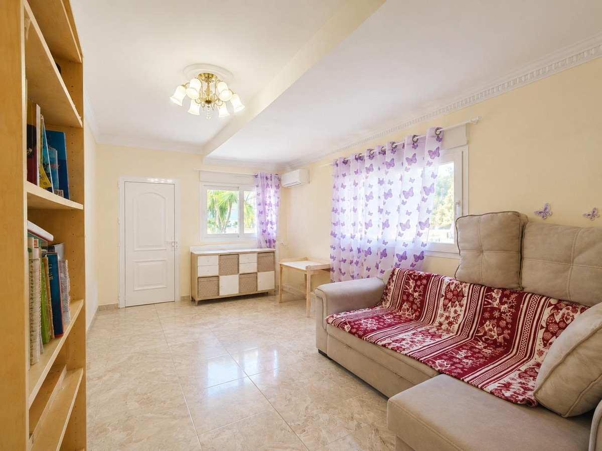 12 Bed Townhouse for sale in Cabo Roig Costa Blanca, Alicante, Spain