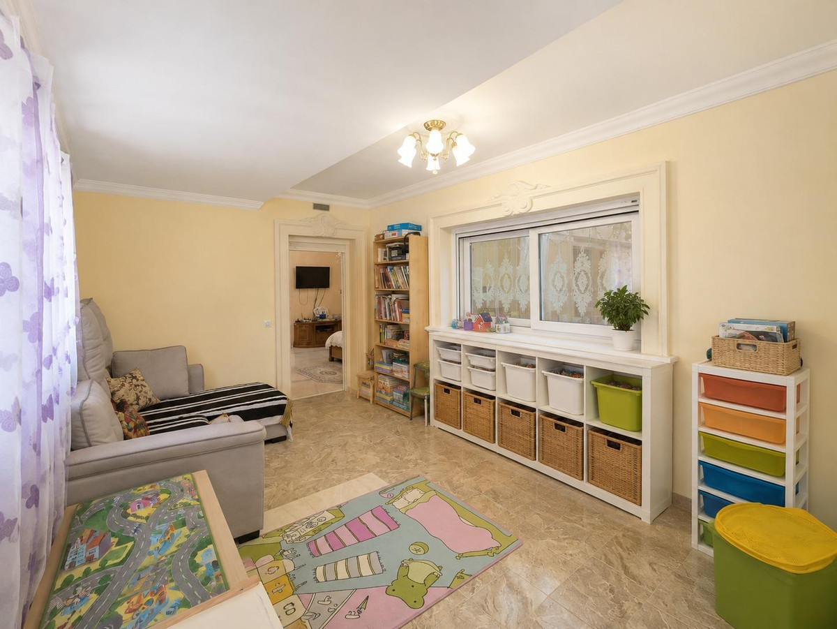12 Bed Townhouse for sale in Cabo Roig Costa Blanca, Alicante, Spain