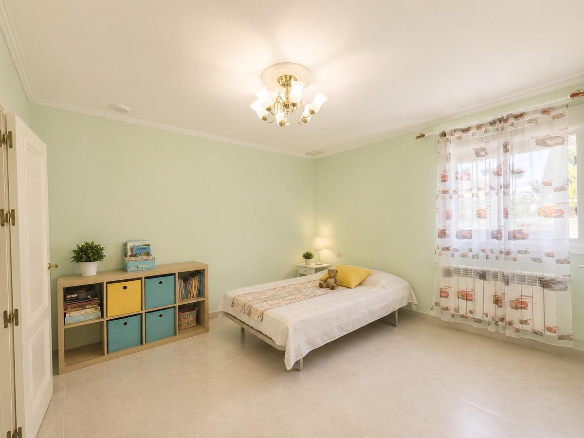 12 Bed Townhouse for sale in Cabo Roig Costa Blanca, Alicante, Spain