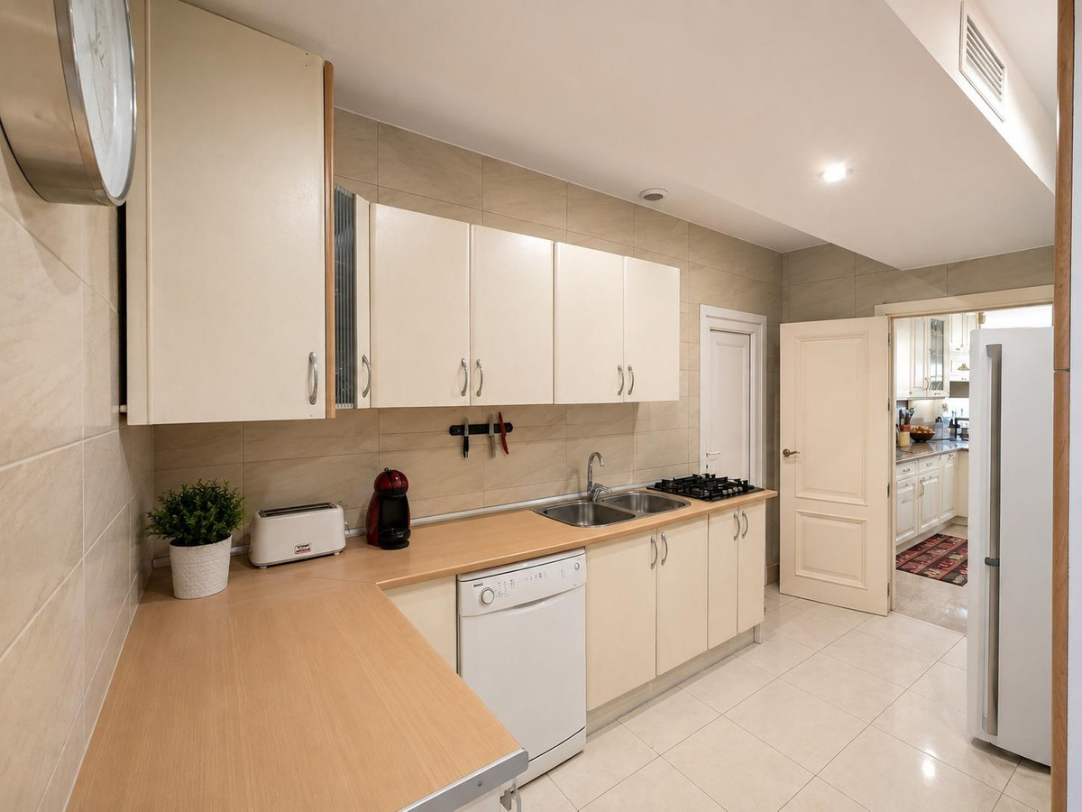 12 Bed Townhouse for sale in Cabo Roig Costa Blanca, Alicante, Spain