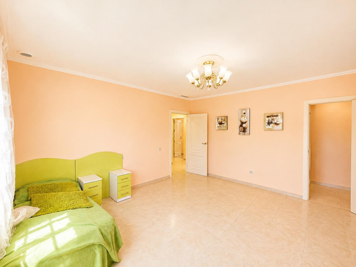 12 Bed Townhouse for sale in Cabo Roig Costa Blanca, Alicante, Spain