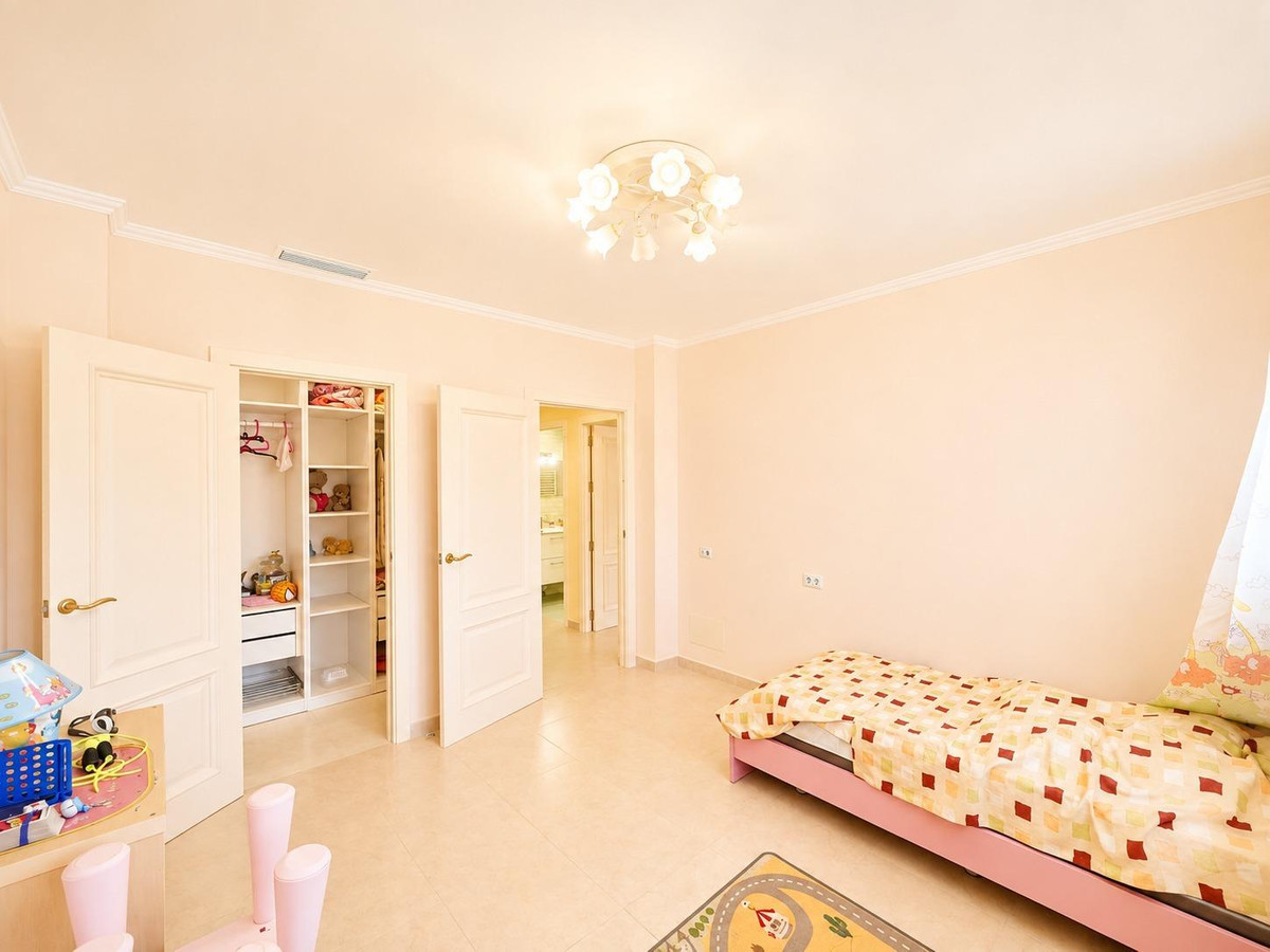 12 Bed Townhouse for sale in Cabo Roig Costa Blanca, Alicante, Spain