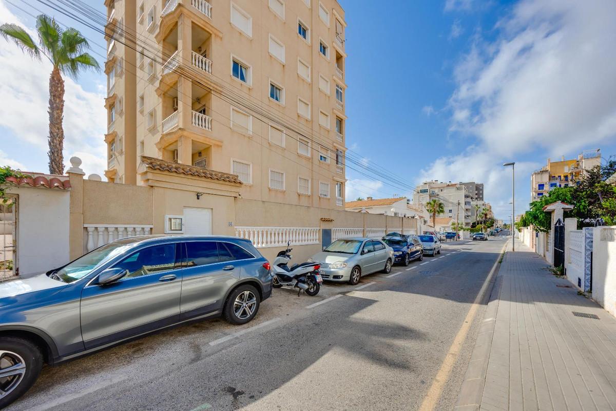 2 Bed Apartment for sale in Torrevieja Costa Blanca, Alicante, Spain