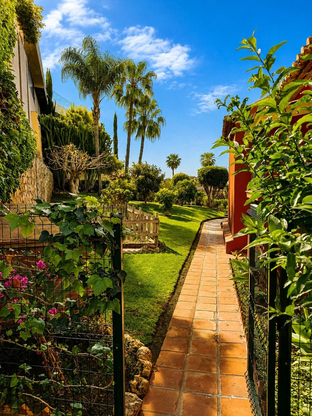 8 Bed Townhouse for sale in Torrequebrada Costa Del Sol, Málaga, Spain