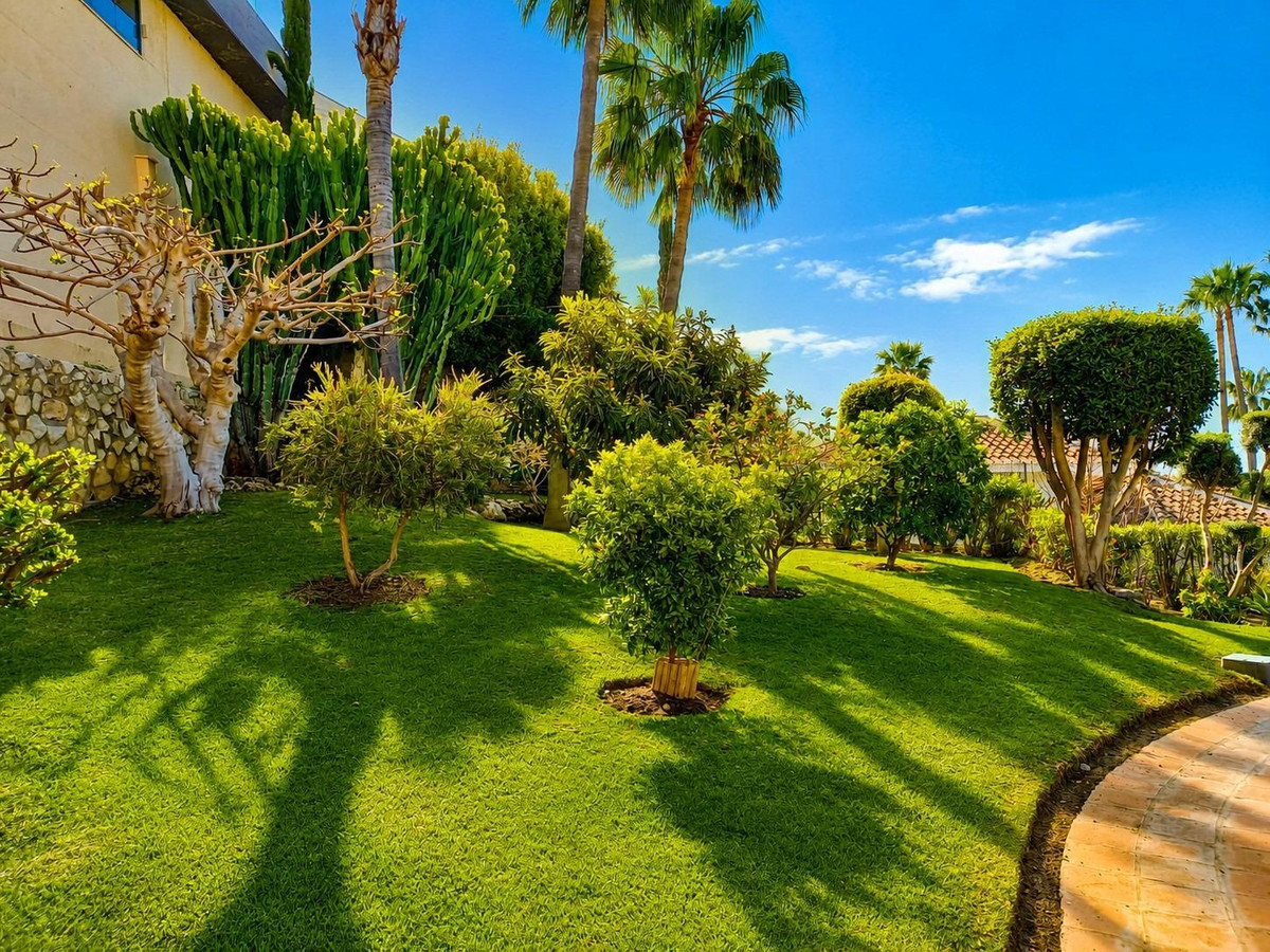 8 Bed Townhouse for sale in Torrequebrada Costa Del Sol, Málaga, Spain