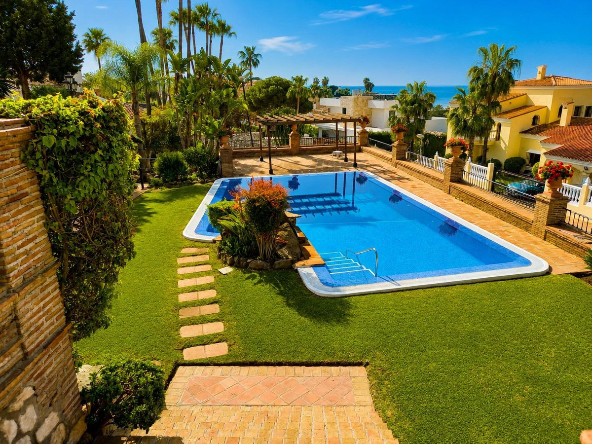 8 Bed Townhouse for sale in Torrequebrada Costa Del Sol, Málaga, Spain