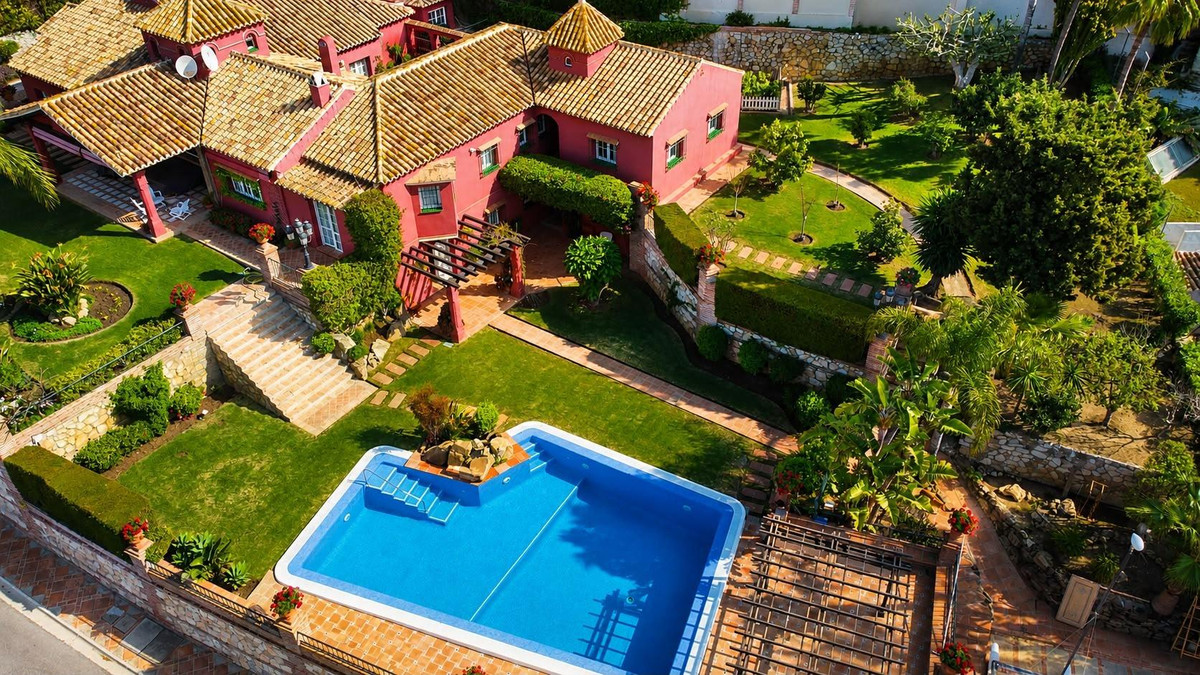 8 Bed Townhouse for sale in Torrequebrada Costa Del Sol, Málaga, Spain