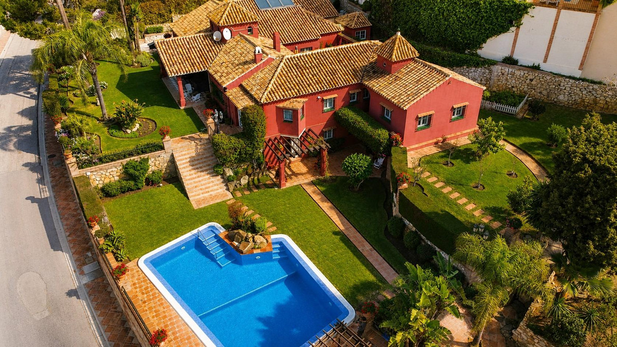 8 Bed Townhouse for sale in Torrequebrada Costa Del Sol, Málaga, Spain