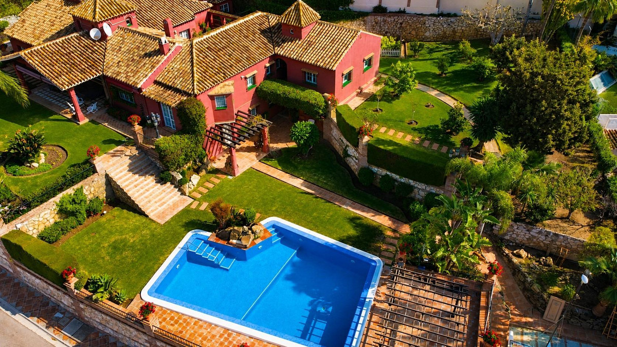 8 Bed Townhouse for sale in Torrequebrada Costa Del Sol, Málaga, Spain