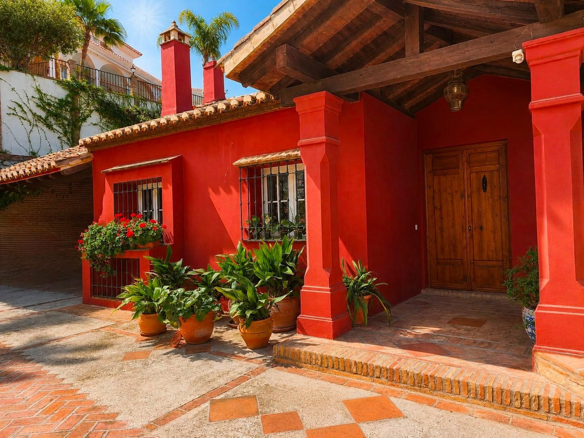 8 Bed Townhouse for sale in Torrequebrada Costa Del Sol, Málaga, Spain