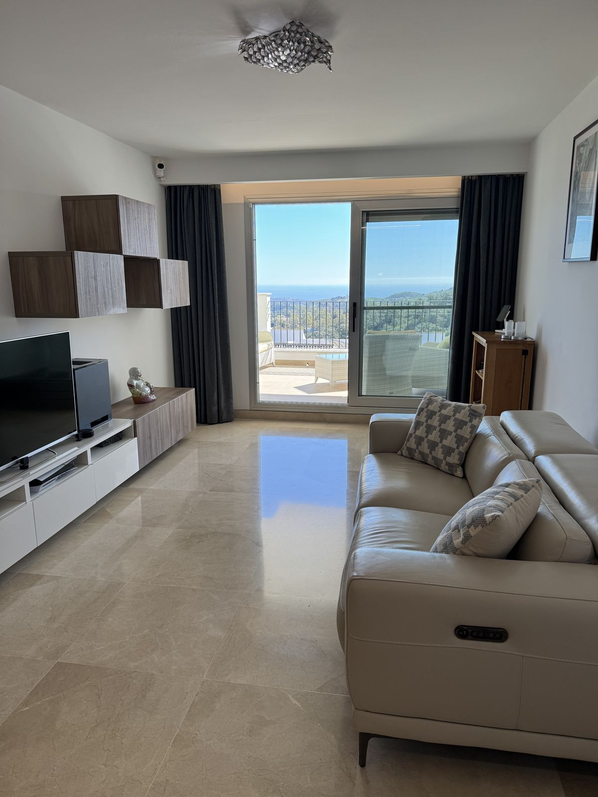 Se vende Apartamento Planta Media de 3 dormitorios en Costa Del Sol, Málaga, España