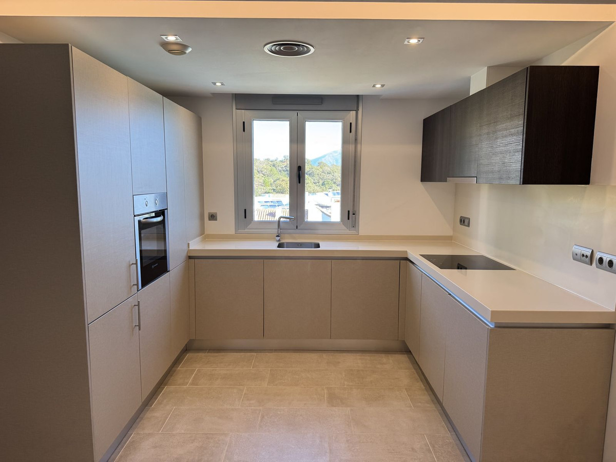 Se vende Apartamento Planta Media de 3 dormitorios en Costa Del Sol, Málaga, España