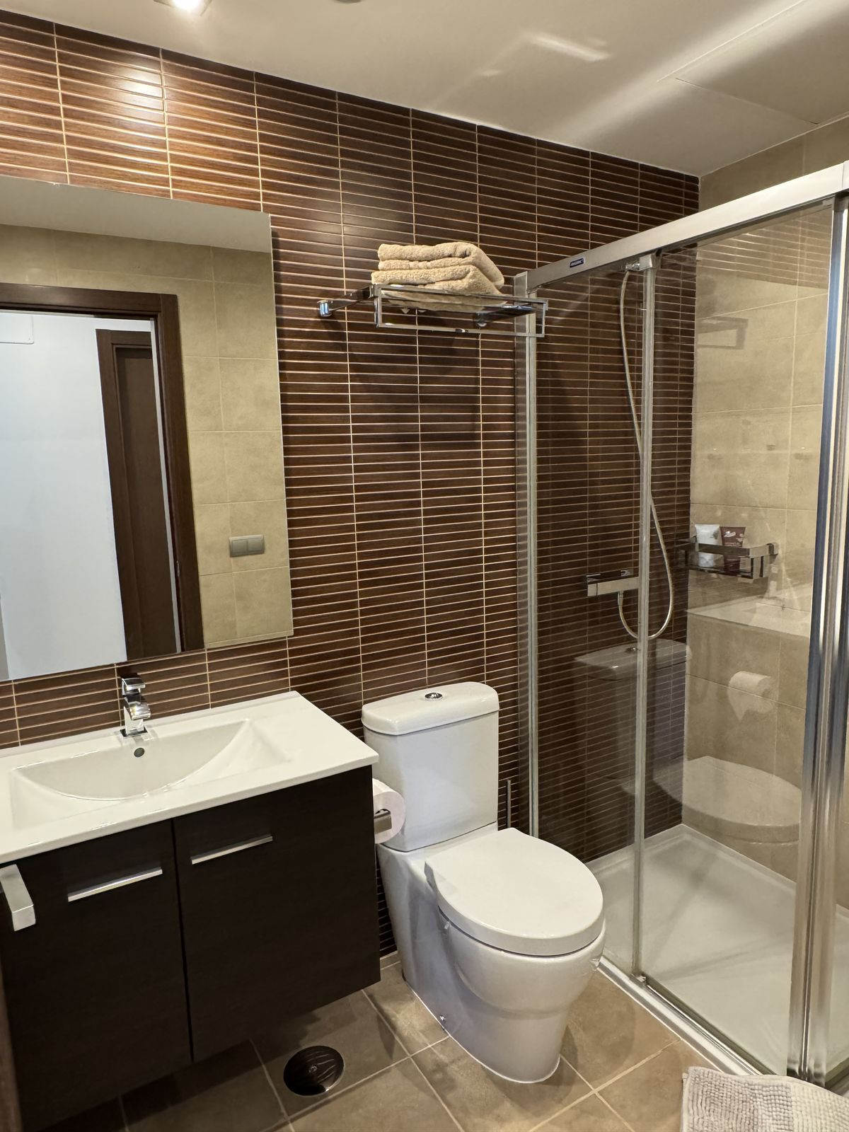 Se vende Apartamento Planta Media de 3 dormitorios en Costa Del Sol, Málaga, España