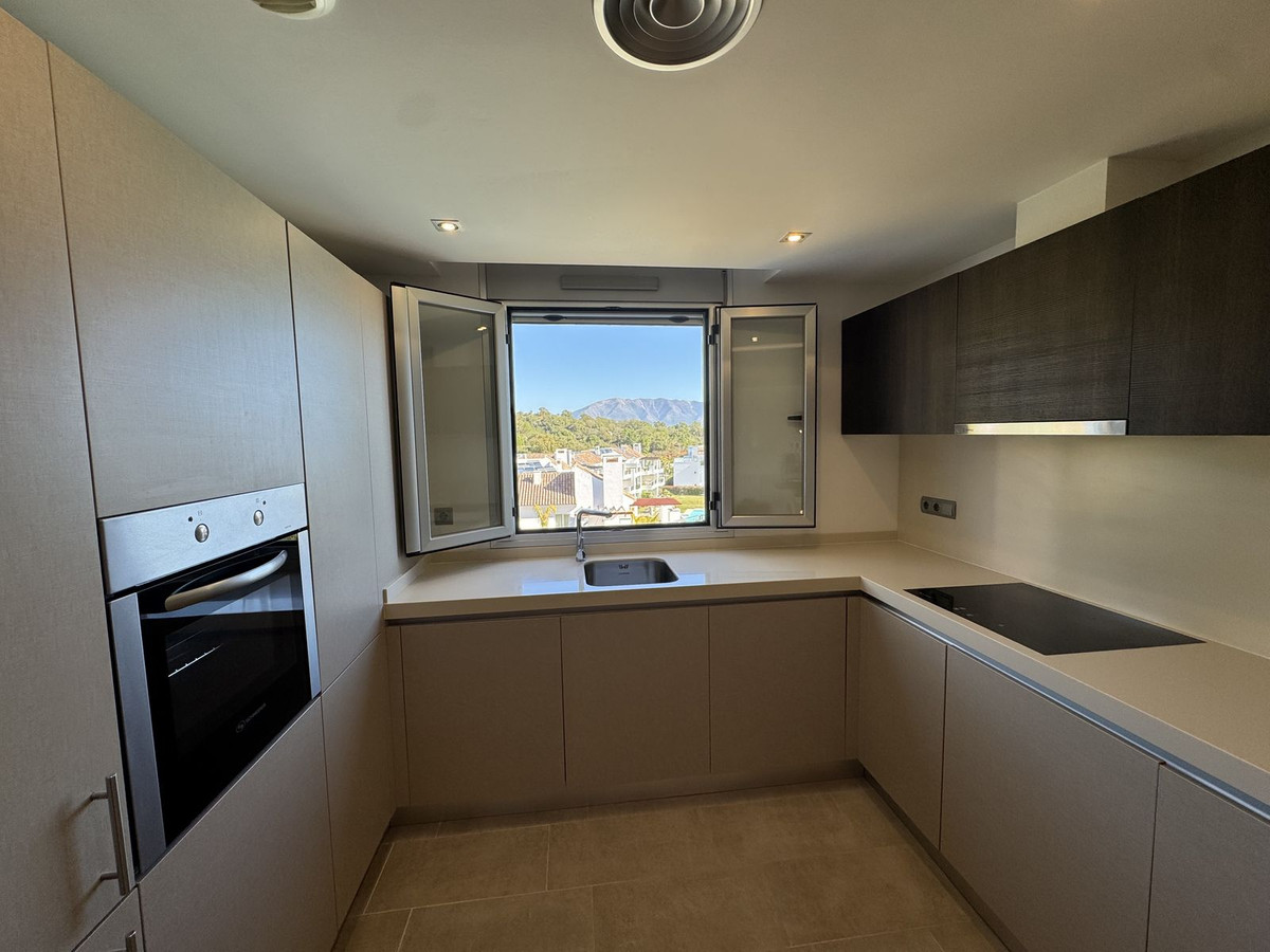 Se vende Apartamento Planta Media de 3 dormitorios en Costa Del Sol, Málaga, España