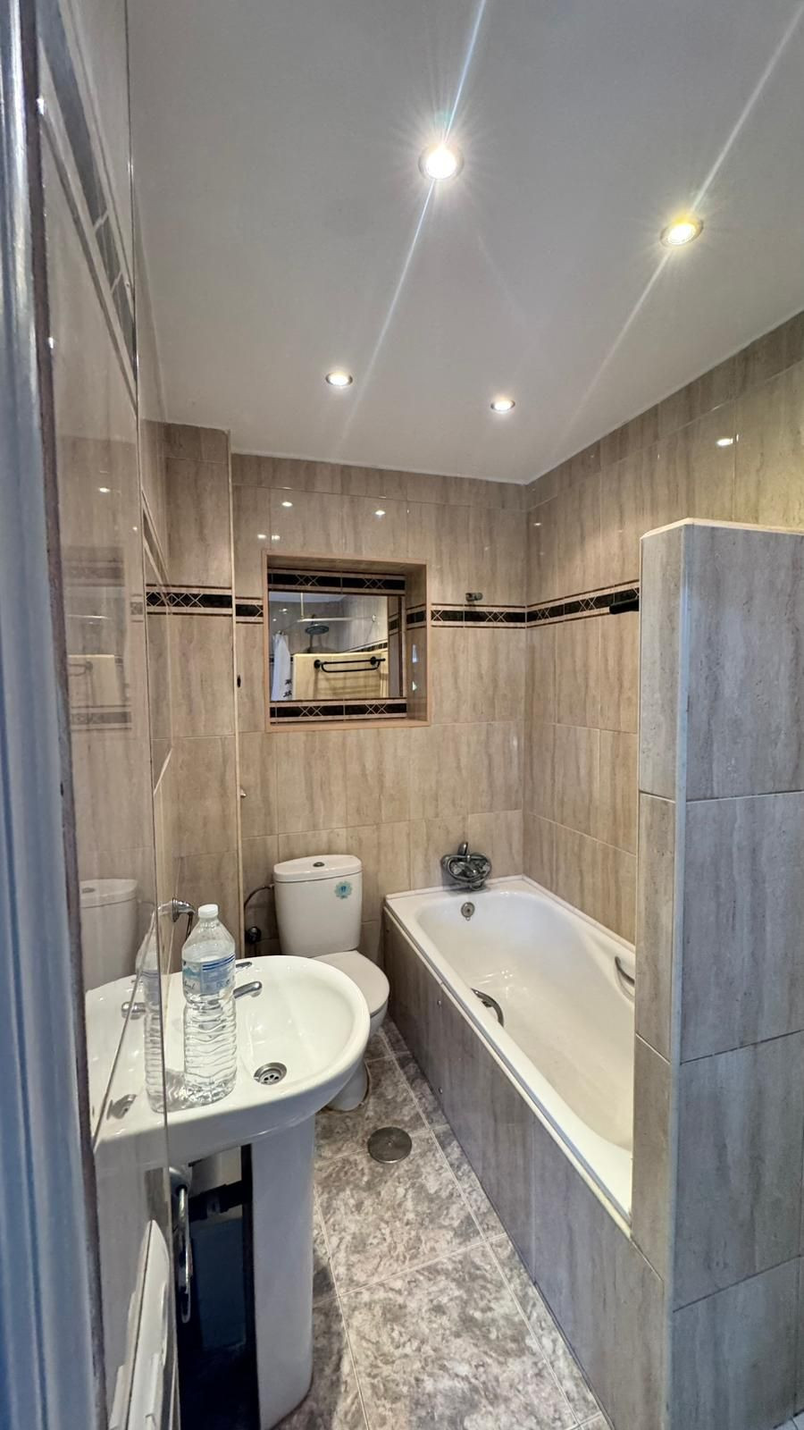Se vende Apartamento Planta Media de 3 dormitorios en Costa Del Sol, Málaga, España