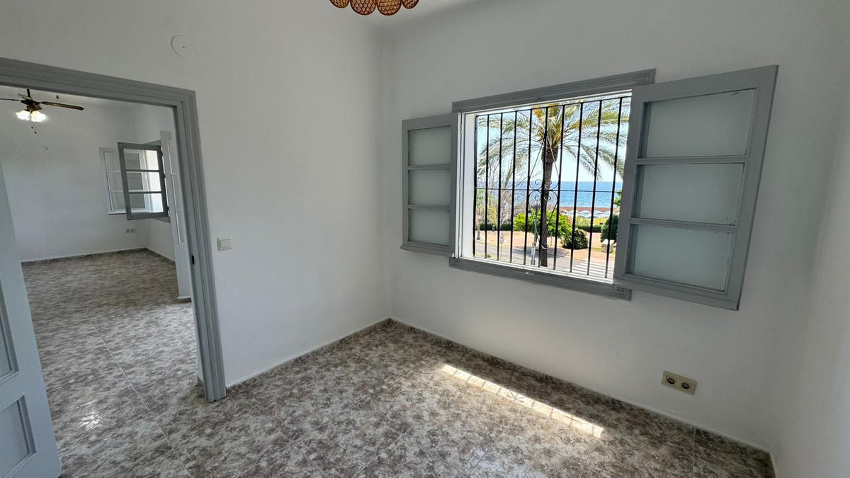 Se vende Apartamento Planta Media de 3 dormitorios en Costa Del Sol, Málaga, España