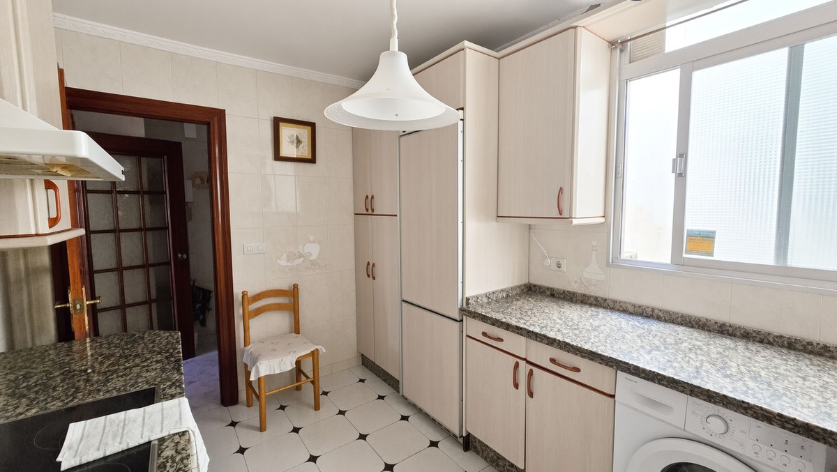 Se vende Apartamento Planta Media de 3 dormitorios en Costa Del Sol, Málaga, España