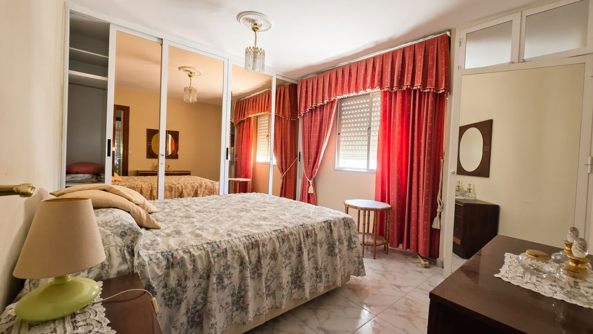 Se vende Apartamento Planta Media de 3 dormitorios en Costa Del Sol, Málaga, España