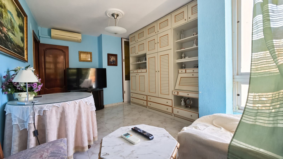 Se vende Apartamento Planta Media de 3 dormitorios en Costa Del Sol, Málaga, España