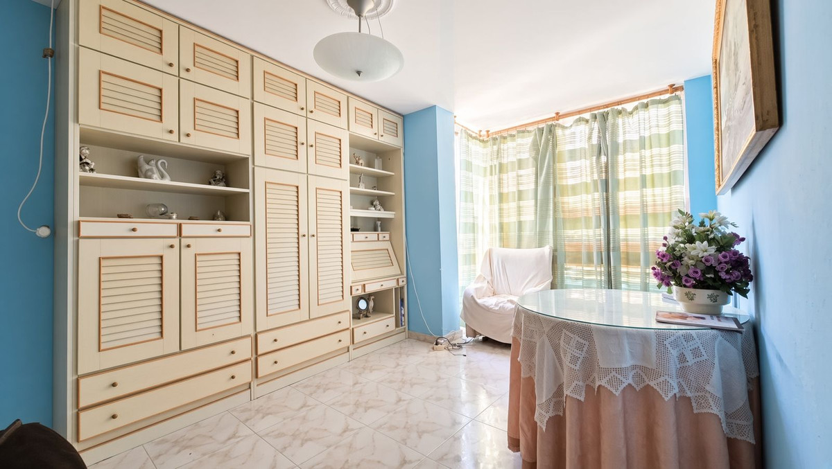 Se vende Apartamento Planta Media de 3 dormitorios en Costa Del Sol, Málaga, España