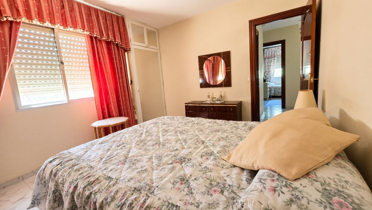 Se vende Apartamento Planta Media de 3 dormitorios en Costa Del Sol, Málaga, España