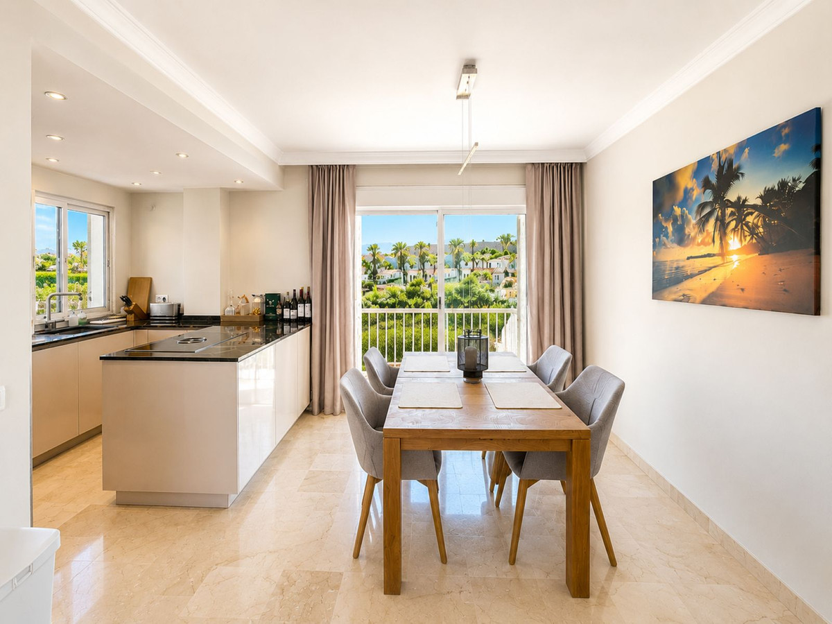 3 Bed Apartment for sale in Estepona Costa Del Sol, Málaga, Spain