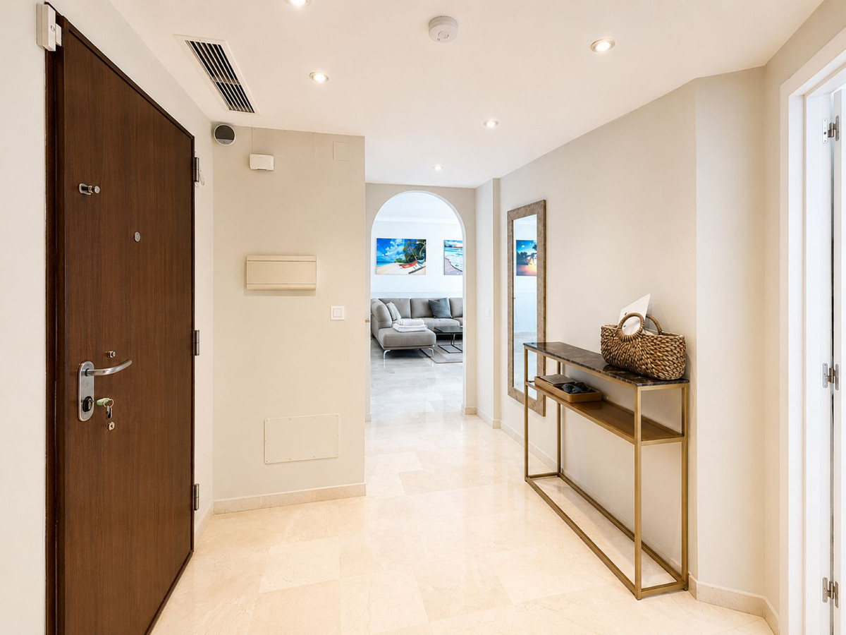 3 Bed Apartment for sale in Estepona Costa Del Sol, Málaga, Spain