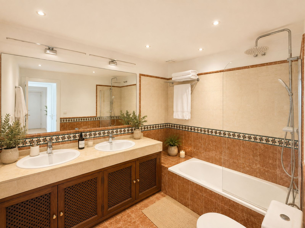3 Bed Apartment for sale in Estepona Costa Del Sol, Málaga, Spain