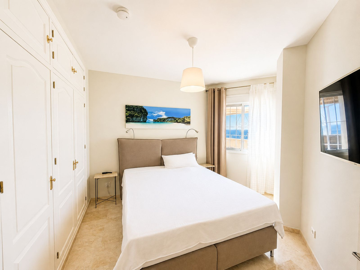 3 Bed Apartment for sale in Estepona Costa Del Sol, Málaga, Spain