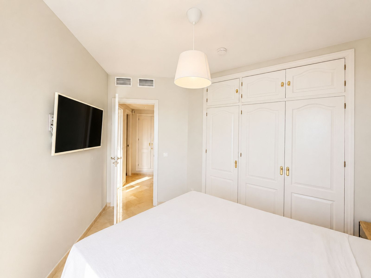 3 Bed Apartment for sale in Estepona Costa Del Sol, Málaga, Spain
