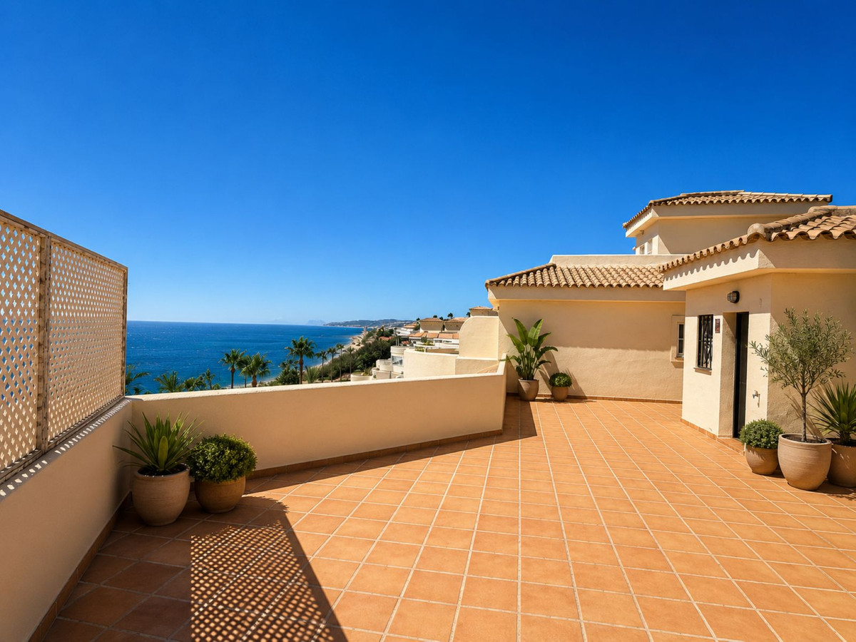 3 Bed Apartment for sale in Estepona Costa Del Sol, Málaga, Spain