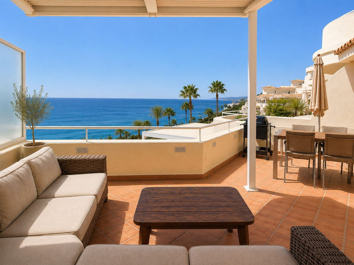3 Bed Apartment for sale in Estepona Costa Del Sol, Málaga, Spain