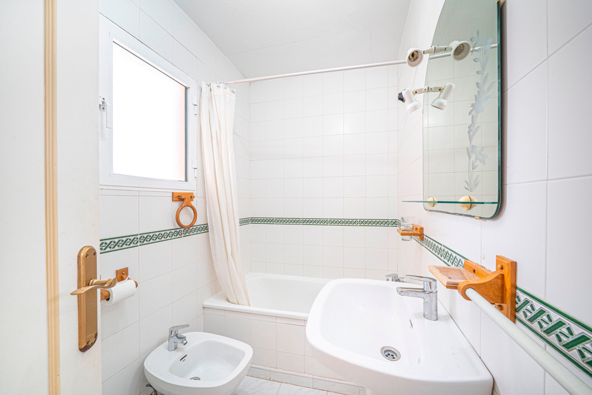 2 Bed Apartment for sale in Torrevieja Costa Blanca, Alicante, Spain