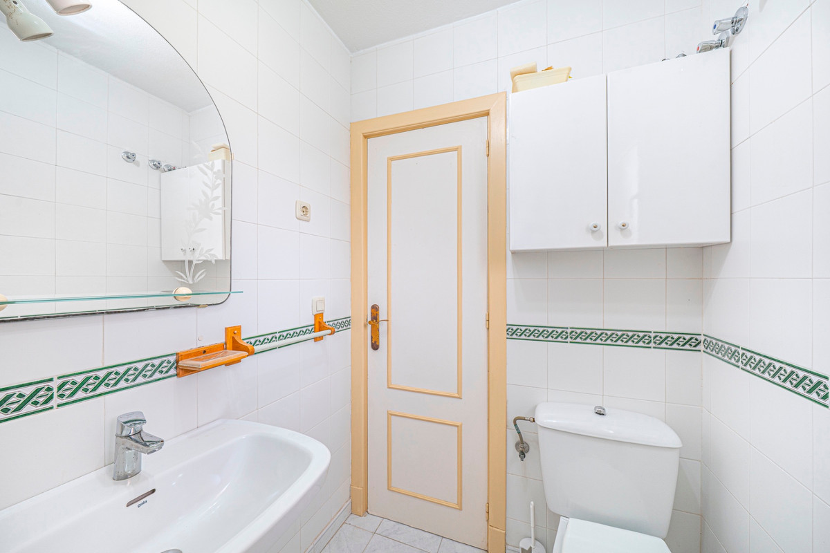 2 Bed Apartment for sale in Torrevieja Costa Blanca, Alicante, Spain
