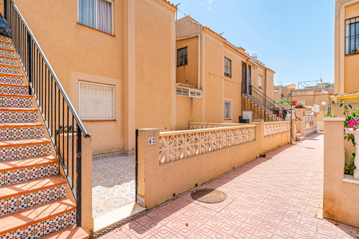2 Bed Apartment for sale in Torrevieja Costa Blanca, Alicante, Spain