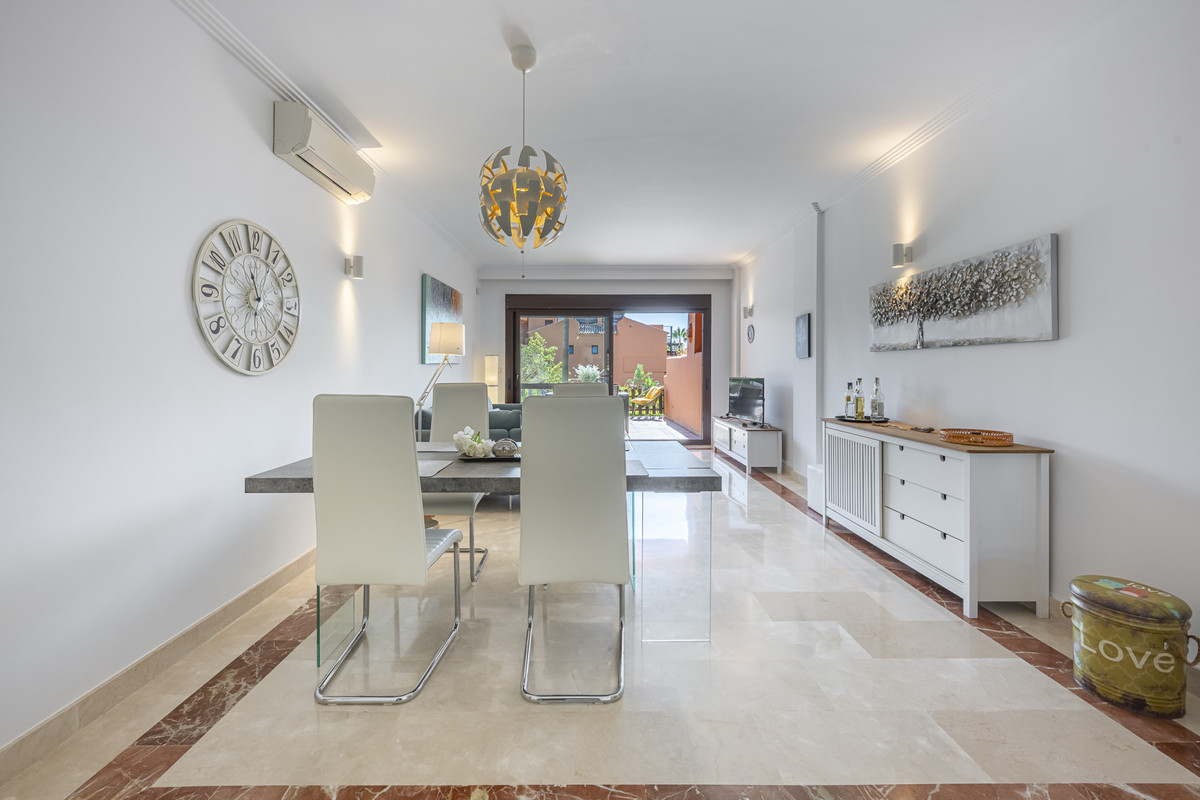 Se vende Apartamento Planta Baja de 2 dormitorios en Costa Del Sol, Málaga, España