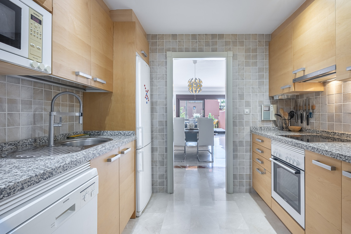 Se vende Apartamento Planta Baja de 2 dormitorios en Costa Del Sol, Málaga, España
