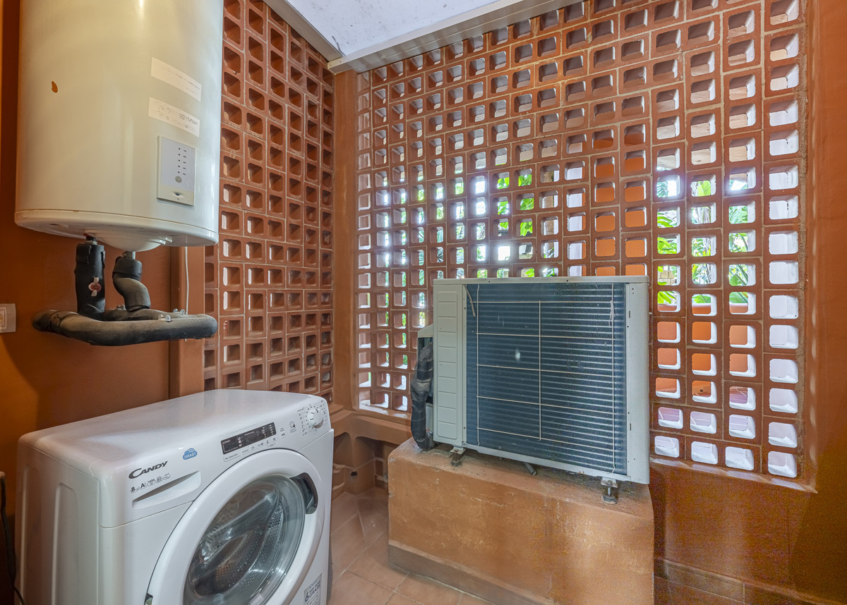 Se vende Apartamento Planta Baja de 2 dormitorios en Costa Del Sol, Málaga, España