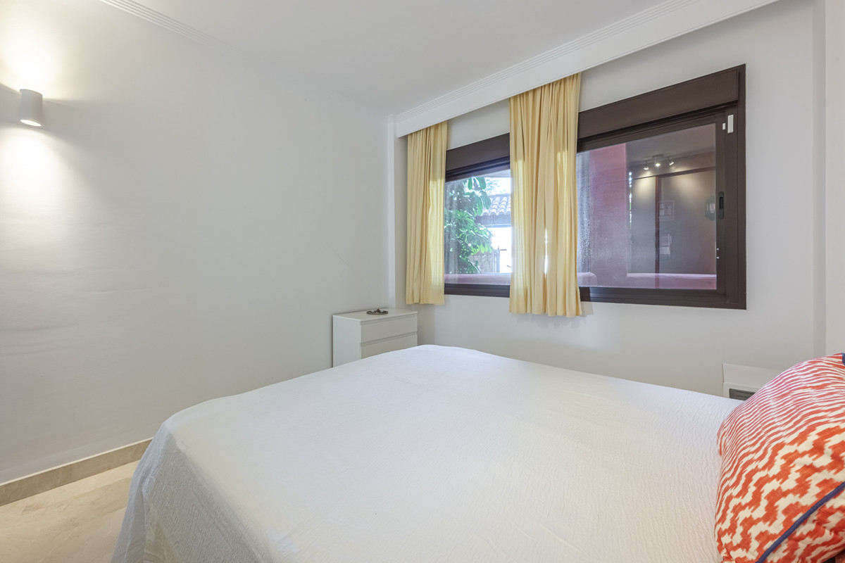 Se vende Apartamento Planta Baja de 2 dormitorios en Costa Del Sol, Málaga, España