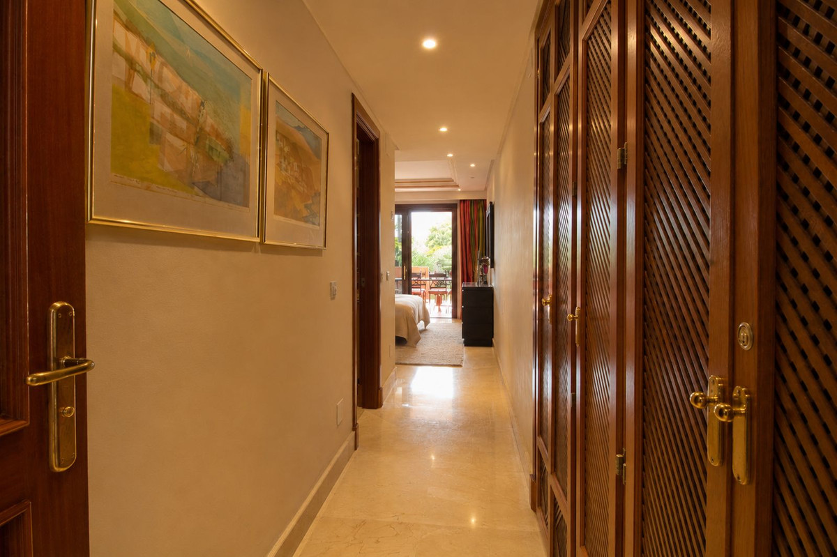 Se vende Apartamento Planta Baja de 2 dormitorios en Costa Del Sol, Málaga, España