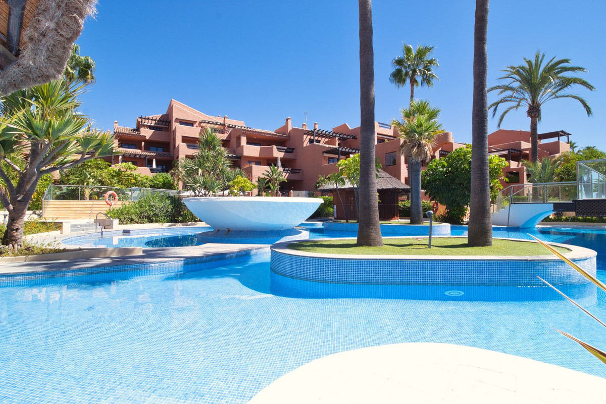 Se vende Apartamento Planta Baja de 2 dormitorios en Costa Del Sol, Málaga, España