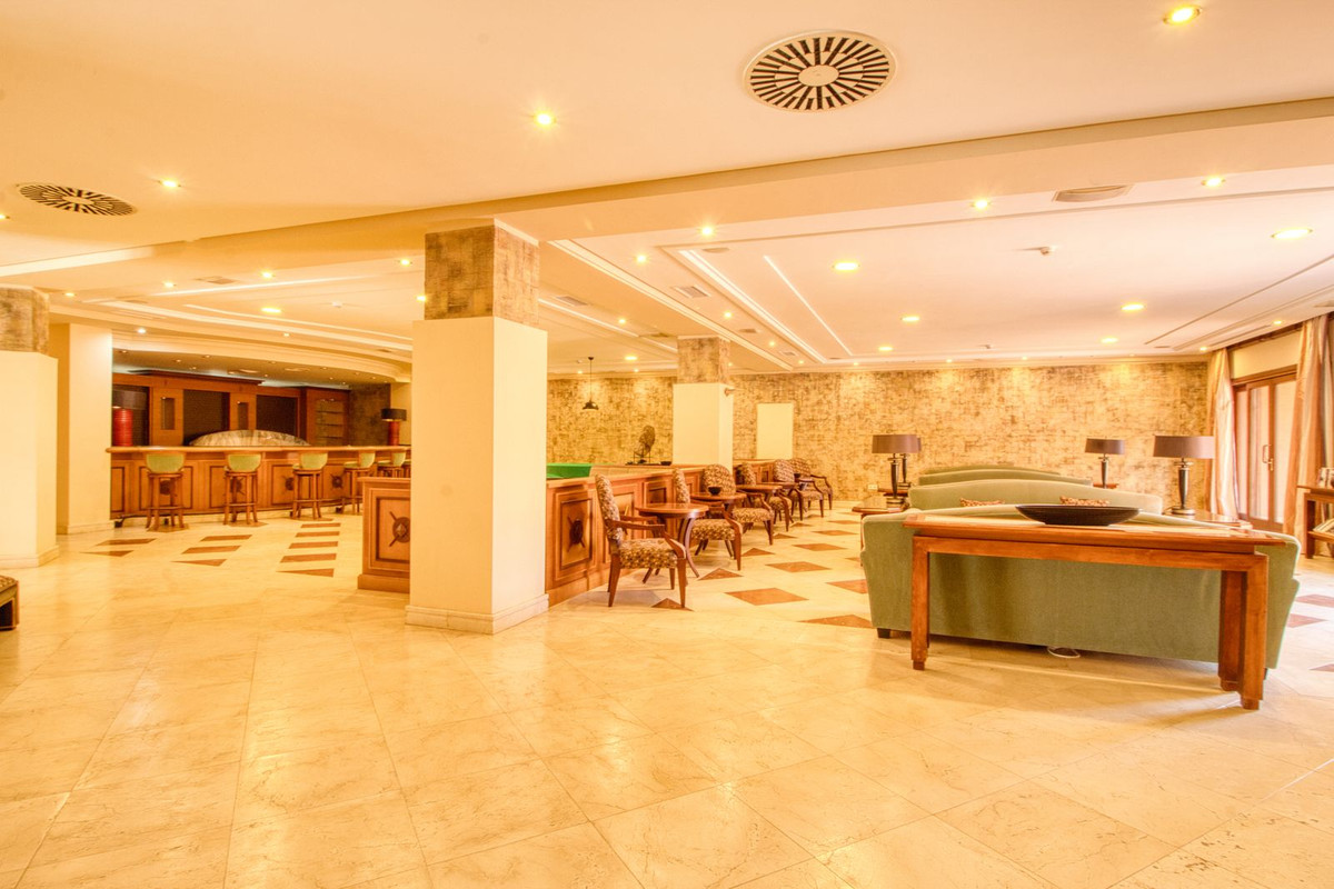 Se vende Apartamento Planta Baja de 2 dormitorios en Costa Del Sol, Málaga, España