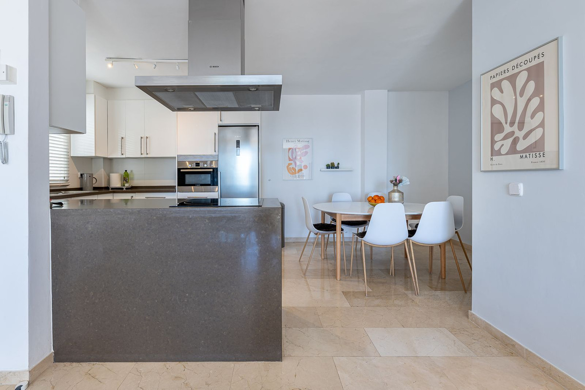 2 Bed Apartment for sale in Nueva Andalucía Costa Del Sol, Málaga, Spain