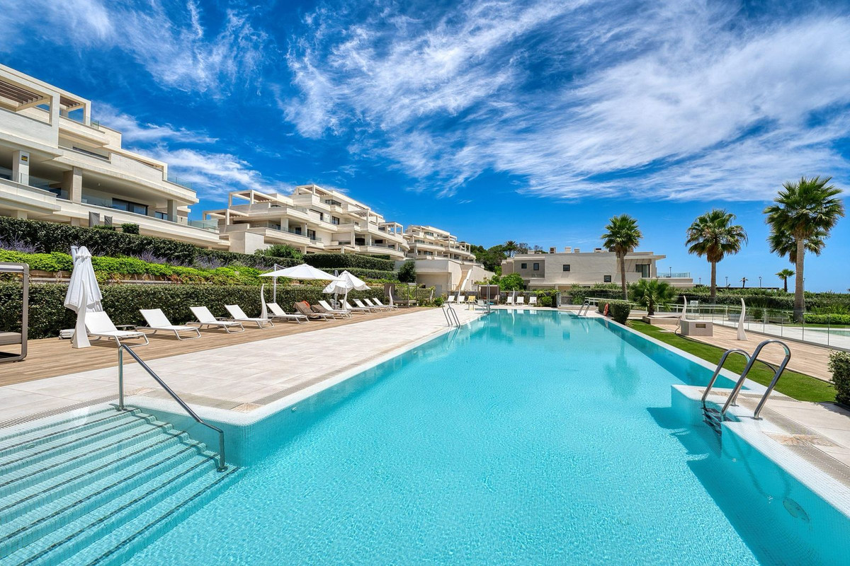3 Bed Apartment for sale in Estepona Costa Del Sol, Málaga, Spain