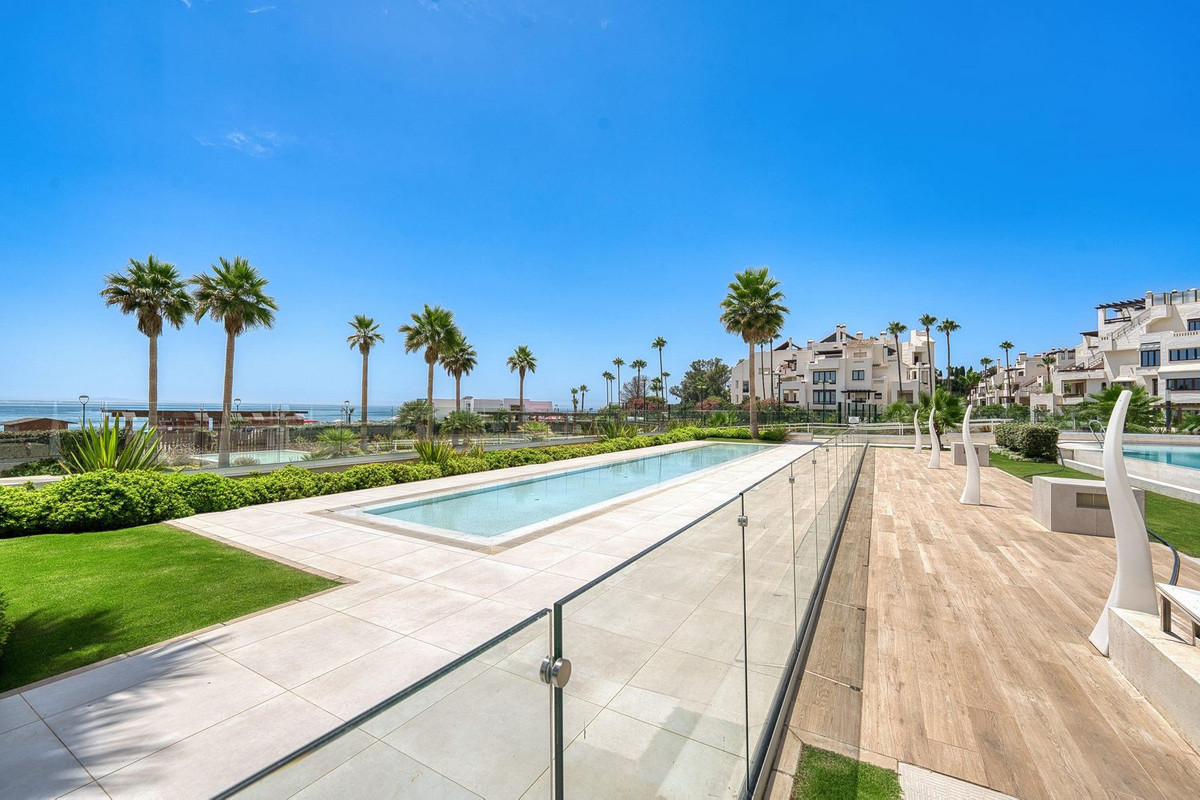 3 Bed Apartment for sale in Estepona Costa Del Sol, Málaga, Spain