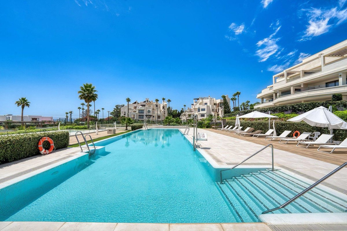 3 Bed Apartment for sale in Estepona Costa Del Sol, Málaga, Spain
