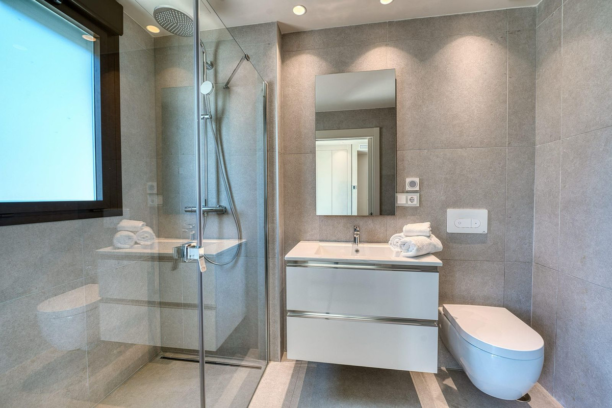 3 Bed Apartment for sale in Estepona Costa Del Sol, Málaga, Spain