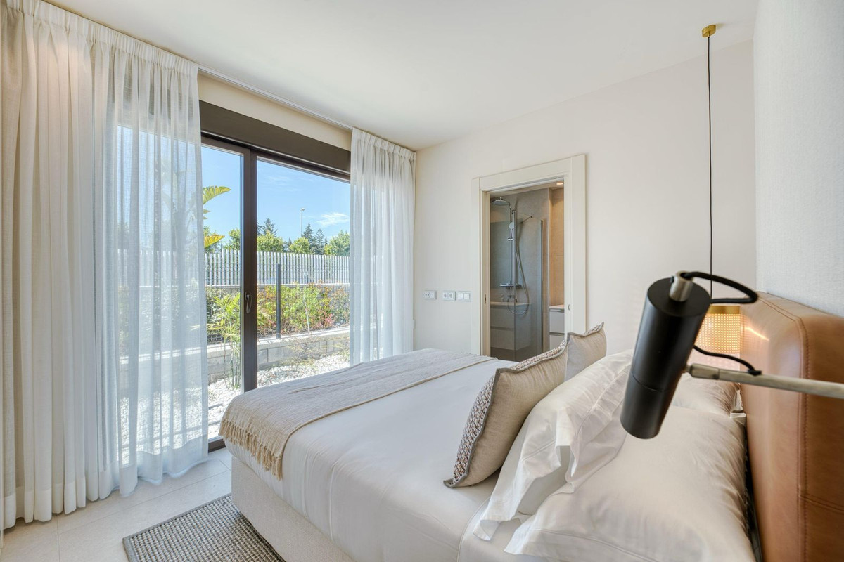 3 Bed Apartment for sale in Estepona Costa Del Sol, Málaga, Spain